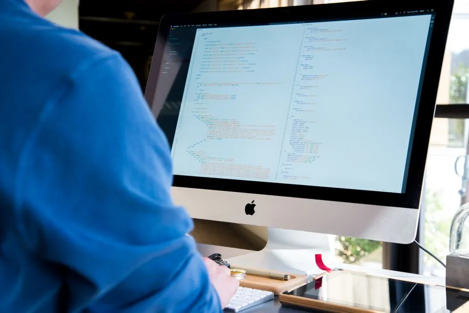 Ilustración del artículo: Software a medida o enlatado: cuál te conviene